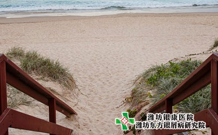 臉上牛皮膚癬的癥狀圖片的早期圖片