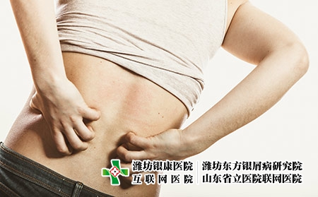 攝圖網_304129678_人類抓癢的背皮膚過敏疹健康問題（企業商用）