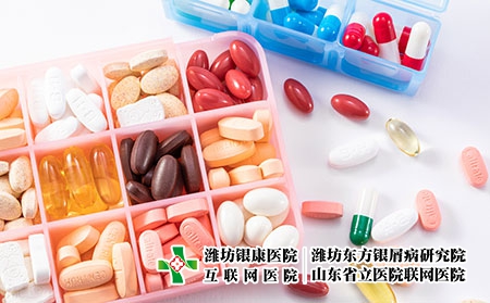 攝圖網(wǎng)_501586682_藥丸和藥盒（企業(yè)商用）