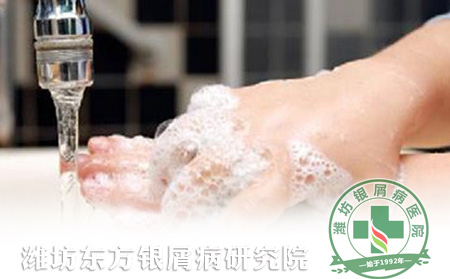 夏季銀屑病患者要預防真菌感染