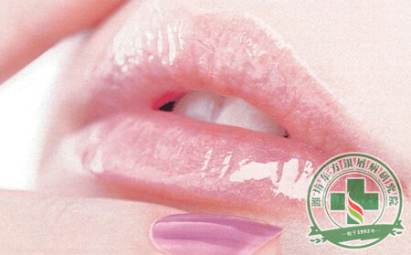 銀屑病患者冬季唇部護(hù)理 