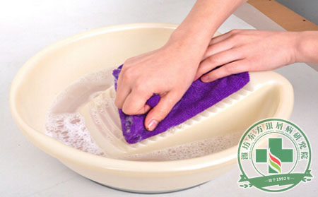 銀屑病患者怎么避免洗衣粉傷害皮膚？ 