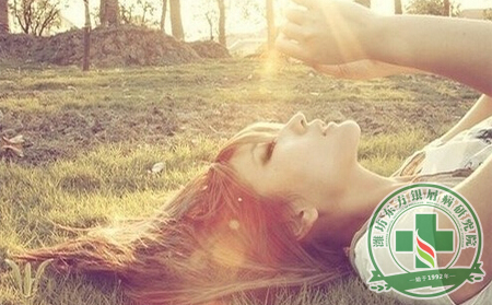 皮膚脆弱，提前普及銀屑病患者防曬知識