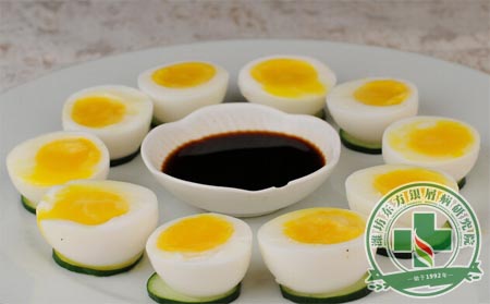 銀屑病認知:有的菜是雙刃劍,吃不可以有毒!