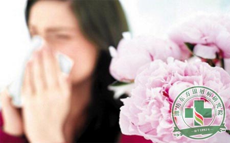 萬物復(fù)蘇花飄散，春季銀屑病患者花粉過敏怎么辦？ 