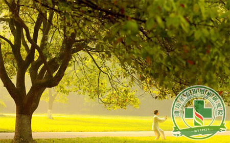 關于銀屑病患者不適合晨練的問題，今天終于有了答案