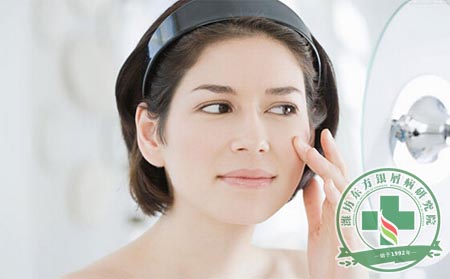 毛孔粗的像篩子，銀屑病患者怎么才能讓毛孔隱形？