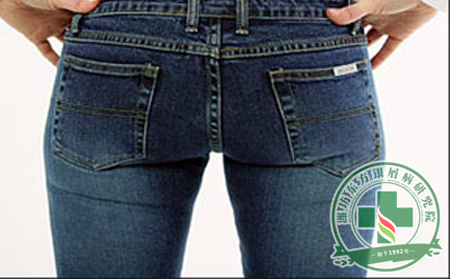 衣服不是遮羞布，穿不對(duì)不只損毀銀屑病患者的形象