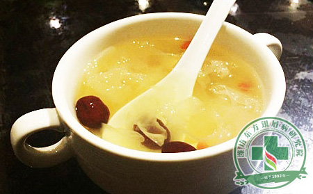 辨健康:銀屑病患者常喝什么湯可恢復肌膚年輕態