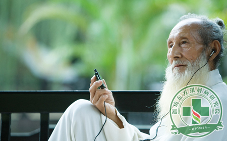 老年銀屑病患者怎樣應對疾病侵襲