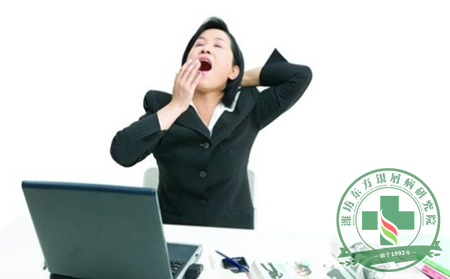 都市“久坐族”遇上銀屑病 患者應該如何處理?