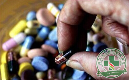 “維生素”不是銀屑病患者的飯后甜點，也不能當飯來吃