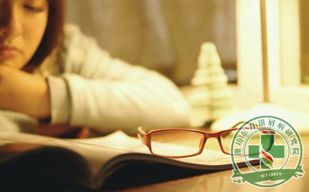 秋季眼干眼澀 銀屑病患者如何養(yǎng)目護(hù)目