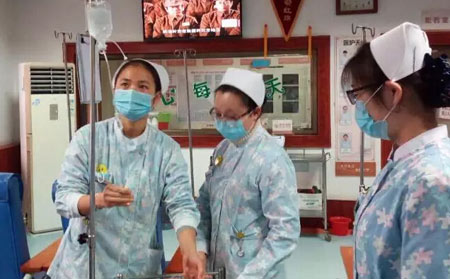 護士節濰坊銀屑病醫院致敬護理人員