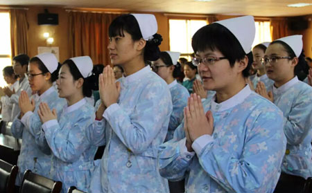 512護士節,濰坊東方銀屑病研究院向所有“南丁格爾”致敬!