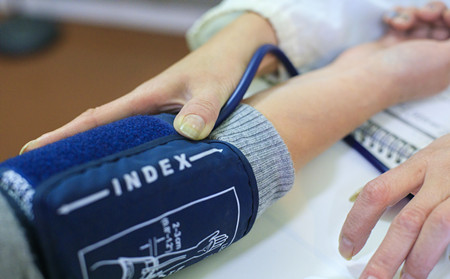 銀屑病預(yù)約,濰坊銀屑病應(yīng)該怎么治療