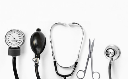 青年患有銀屑病之后要如何去進行治療呢