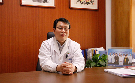 濰坊東方銀屑病研究院李華杰院長