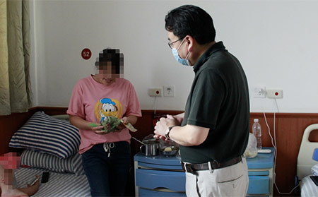 濰坊東方銀屑病研究院送上愛心粽子