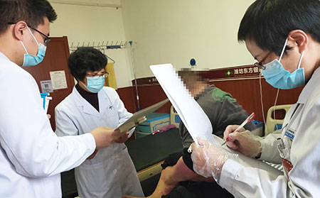 銀屑病聯(lián)合會診查房