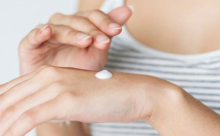 治療牛皮膚癬藥物藥膏有哪些光療怎么樣