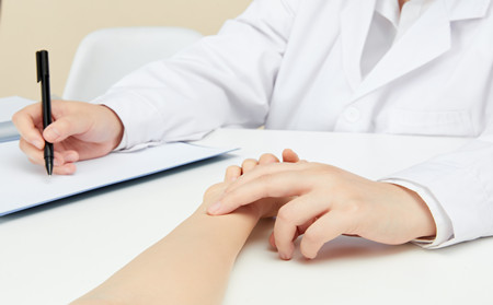 牛皮癬護理方法,要怎樣護理牛皮癬,濰坊牛皮癬專科醫院