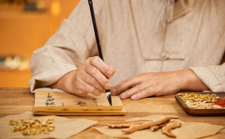 治療牛皮膚癬不過(guò)度不緊張不放棄