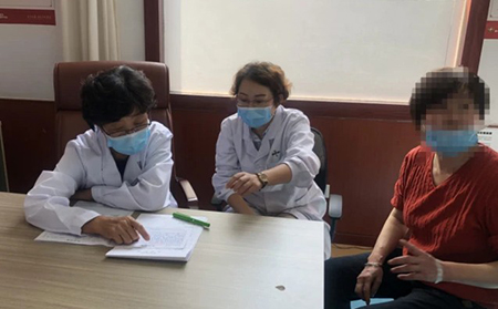 銀屑病專家聯合會診現場07